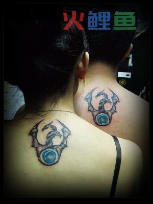 想纹上情侣纹身图案 如何清洗掉以前的纹身