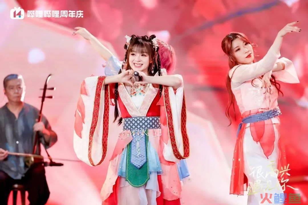 做不了YouTube的B站，试着变成抖音