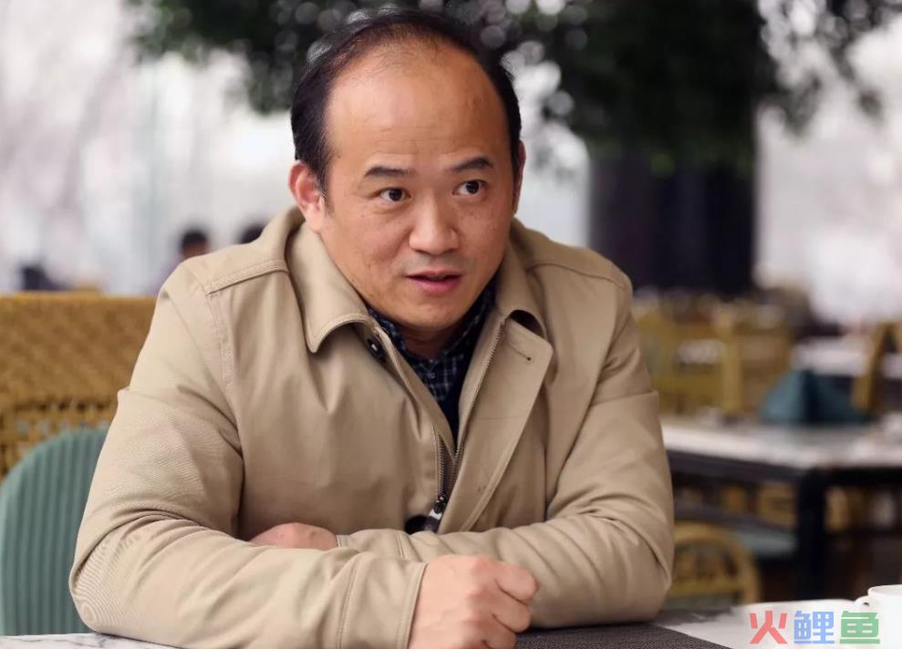 湖北前首富在抖音卖汽水！直播间能拯救失意大佬？