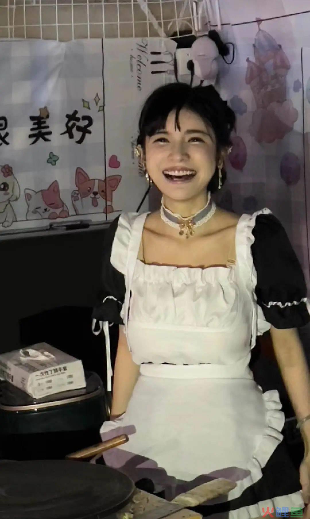 被偏爱的，被围猎的，实地探访狗头萝莉煎饼摊