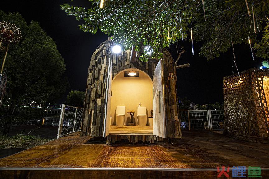 艺术公厕空降贵州村超，是艺术更是公益！