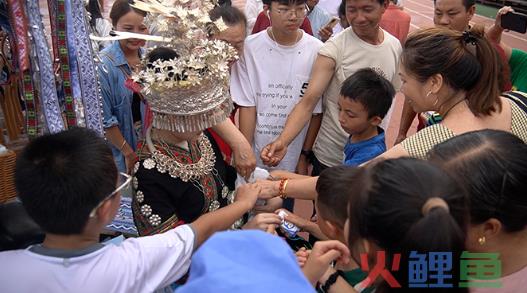 艺术公厕空降贵州村超，是艺术更是公益！