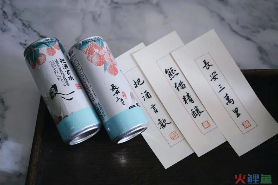 百亿票房的暑期档，品牌联名的“狂欢节”