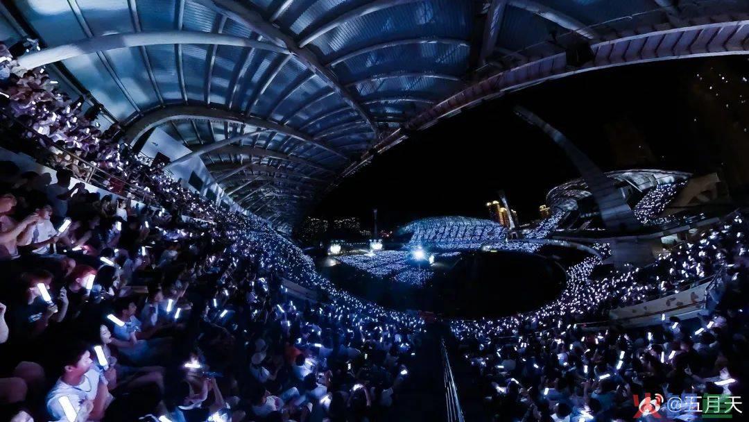 五月天“假唱”风波升级!这个“平替”品牌一夜封神