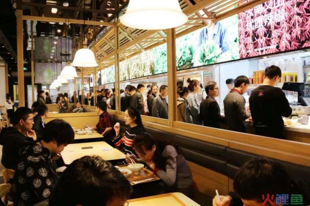 “县城餐饮”反攻大城市｜巨潮
