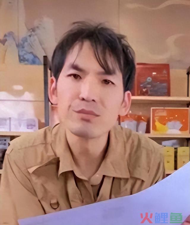 网红“铁头惩恶扬善”遭全网封禁：直播涉黄风波的警示 